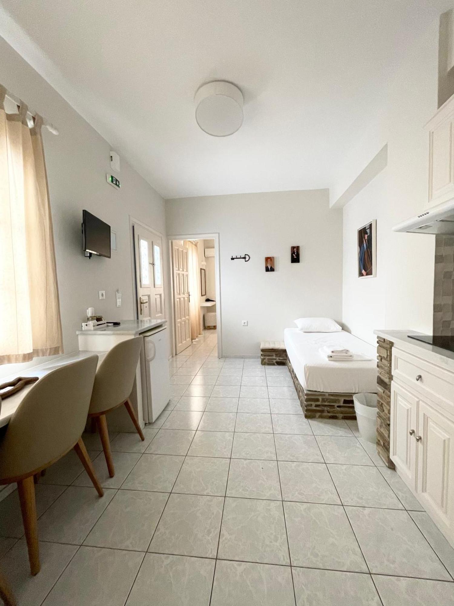 Manto Apartments Тинос Экстерьер фото